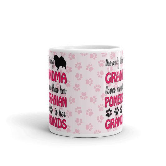 The Only Thing Grandma Love More Than Her Pomeranian is Her Grandkids Coffee Mug